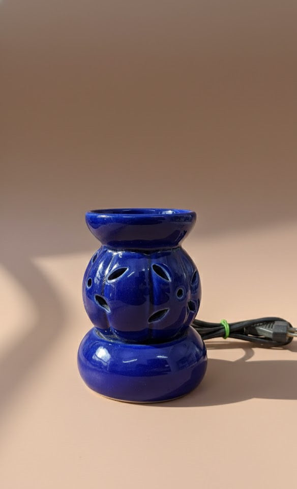 Ceramic Electric Oil Diffuser | Floral Cutwork Aroma Burner For Home & Spa