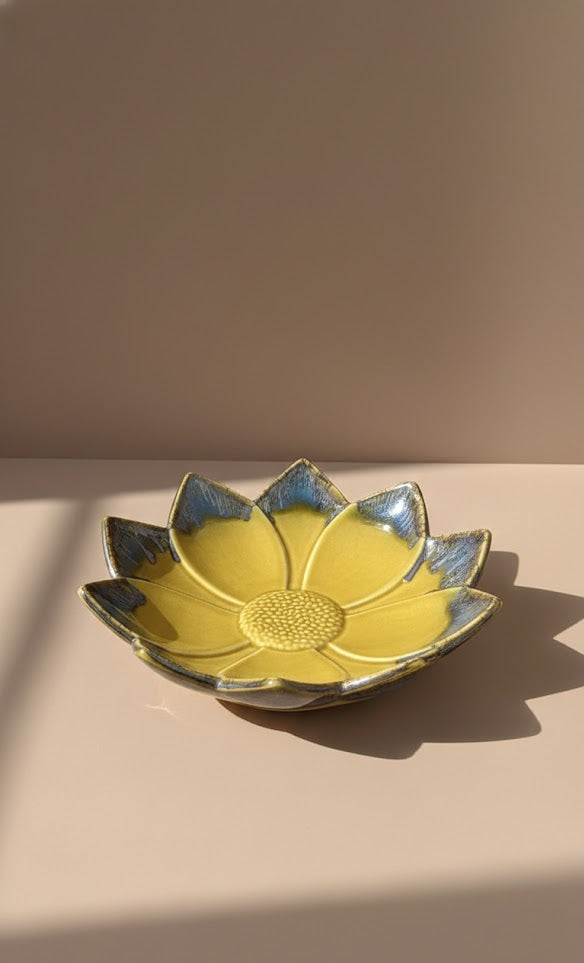 Handcrafted Flower-Shaped Ceramic Snack Platter | Elegant Serving Plate For Snacks, Sweets & starters